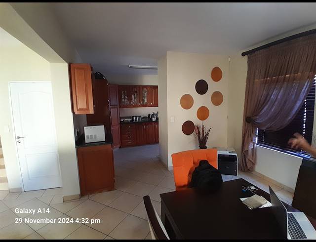 4 BEDROOM FREESTANDING FOR SALE IN SAFARI GARDENS